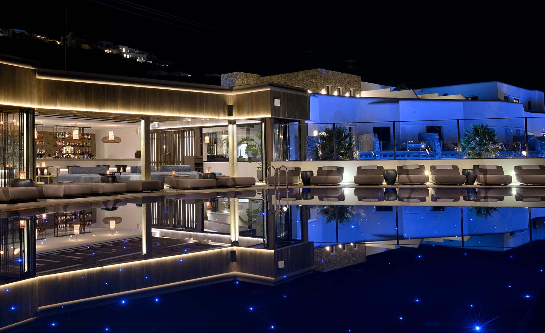cove_coastal_raw_bar_restaurant_mykonos_specials_05.jpg